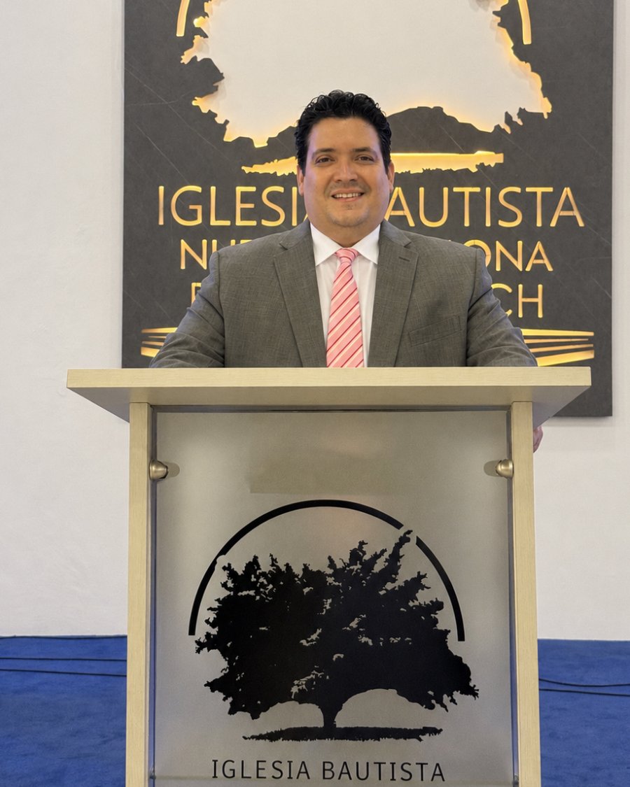 Pastor Ricardo Fernández